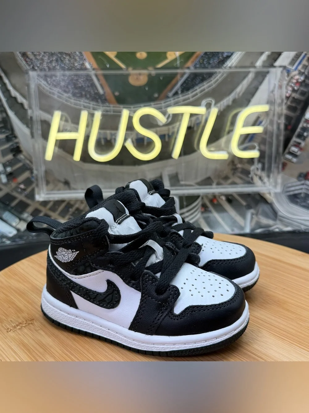 Jordan 1 Mid ‘Panda Elephant’ Off Noir Toddler Size 6C